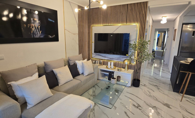 Revente - Apartment - Sucina