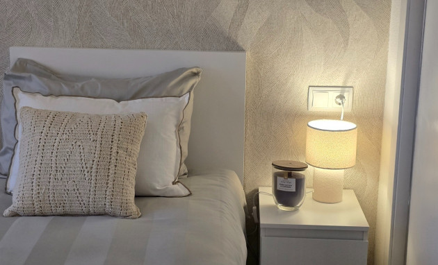 Revente - Apartment - Sucina