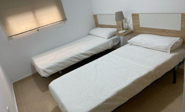 Herverkoop - Apartment - Torrevieja - Estacion de autobuses