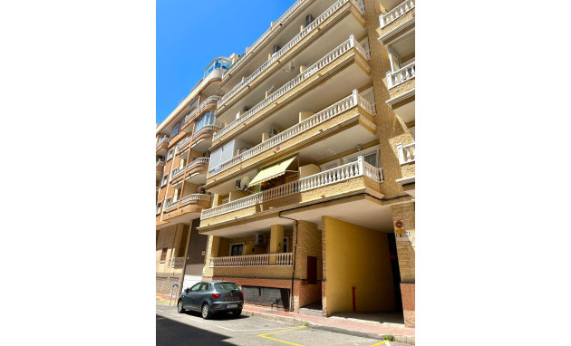 Revente - Apartment - Torrevieja - Playa de los locos