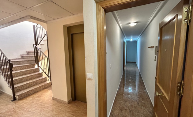 Herverkoop - Apartment - Jacarilla - pueblo