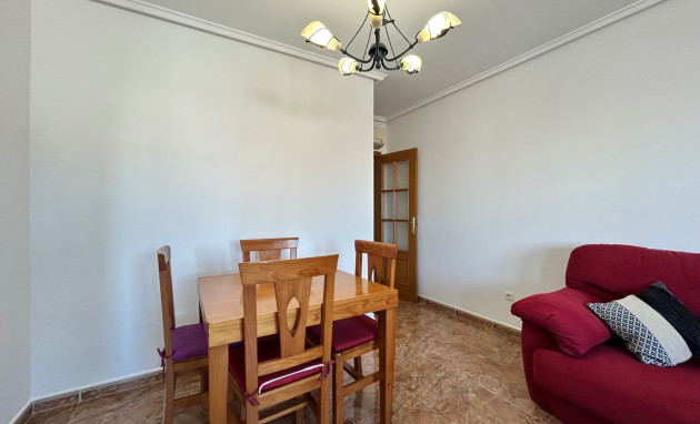 Herverkoop - Apartment - Jacarilla - pueblo