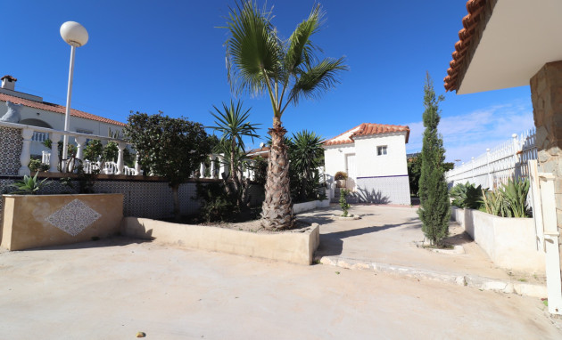 Herverkoop - Detached Villa - Algorfa - Lomas de La Juliana