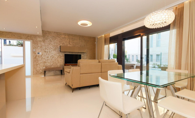 Herverkoop - Villa - Orihuela Costa - Campoamor