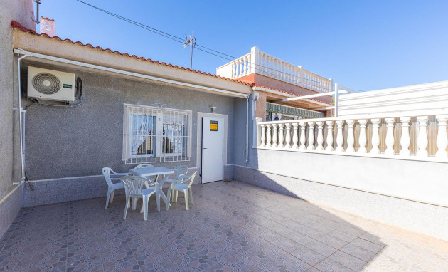 Herverkoop - Bungalow - Gelijkvloers - Torrevieja - La Siesta - El Salado - Torreta