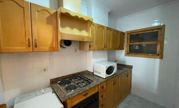 Herverkoop - Studio - Torrevieja - Estacion de autobuses