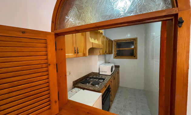 Herverkoop - Studio - Torrevieja - Estacion de autobuses