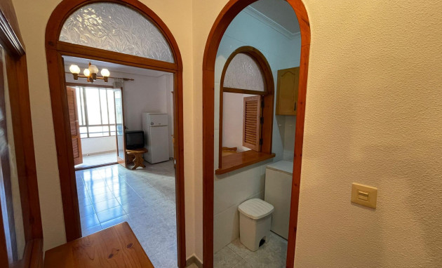 Herverkoop - Studio - Torrevieja - Estacion de autobuses