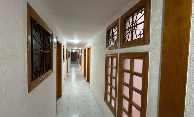 Herverkoop - Studio - Torrevieja - Estacion de autobuses