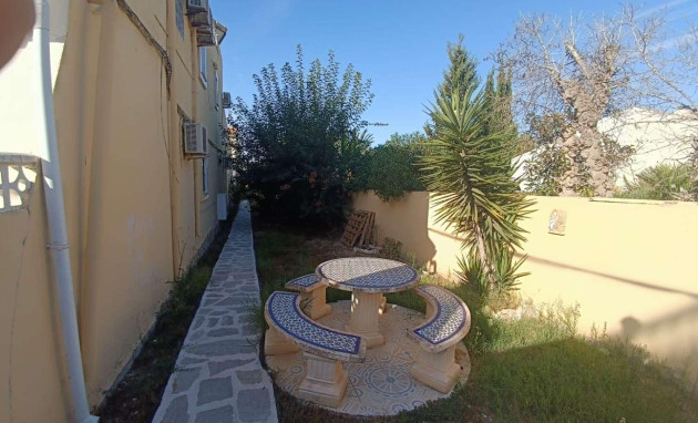 Herverkoop - Bungalow - Gelijkvloers - Orihuela Costa - Los Almendros-La Florida