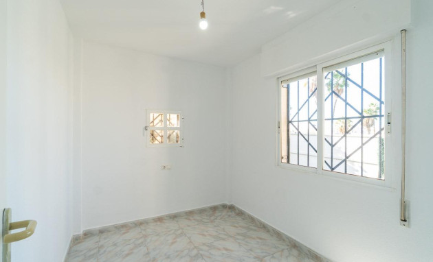 Herverkoop - Terraced house - Torrevieja - Carrefour