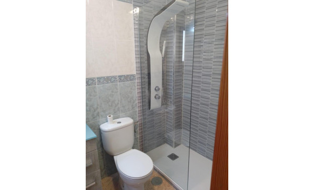 Revente - Attique - Torrevieja - Estacion de autobuses