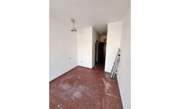 Herverkoop - Studio - Torrevieja - Playa de los locos