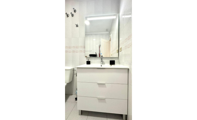 Herverkoop - Apartment - Torrevieja - Acequion