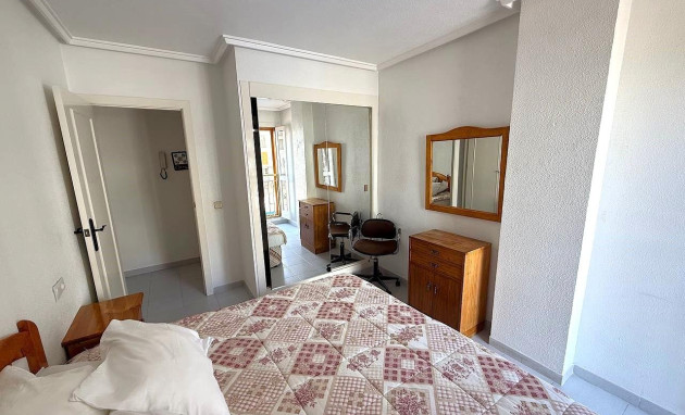 Herverkoop - Flat - Torrevieja - Acequion
