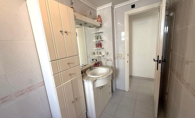 Herverkoop - Flat - Torrevieja - Acequion