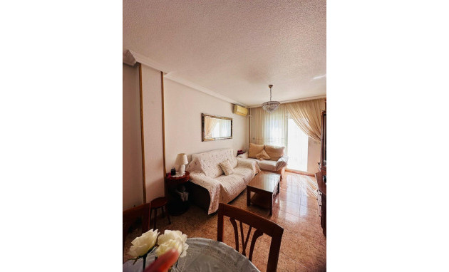 Herverkoop - Apartment - Torrevieja - Playa del Cura