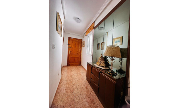 Herverkoop - Apartment - Torrevieja - Playa del Cura