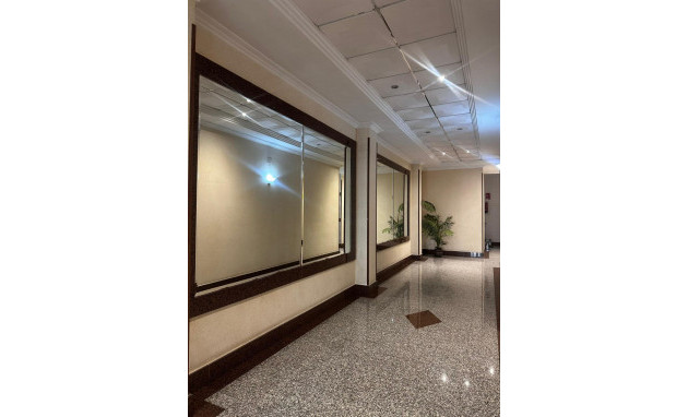 Herverkoop - Apartment - Torrevieja - Playa del Cura