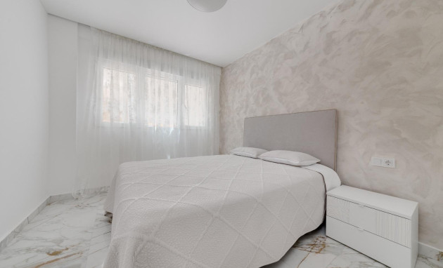 Herverkoop - Apartment - Torrevieja - Playa del Cura