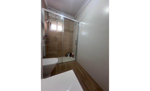 Herverkoop - Town house - Torrevieja - Los Frutales