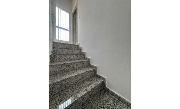 Herverkoop - Town house - Torrevieja - Los Frutales