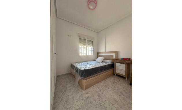 Herverkoop - Town house - Torrevieja - Los Frutales