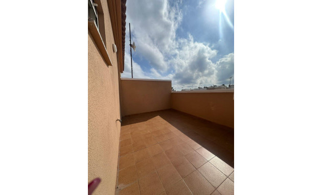 Herverkoop - Town house - Torrevieja - Los Frutales