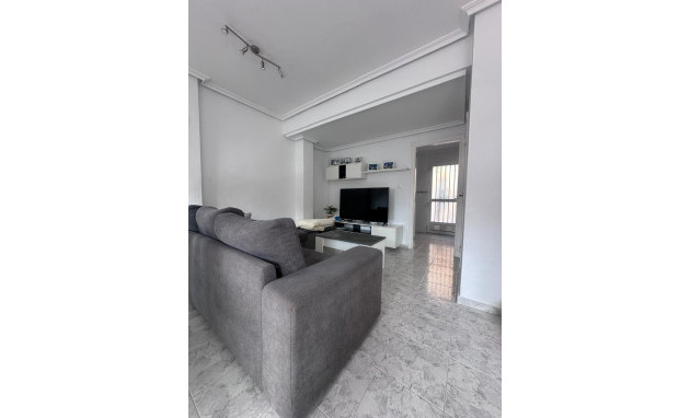 Herverkoop - Town house - Torrevieja - Los Frutales