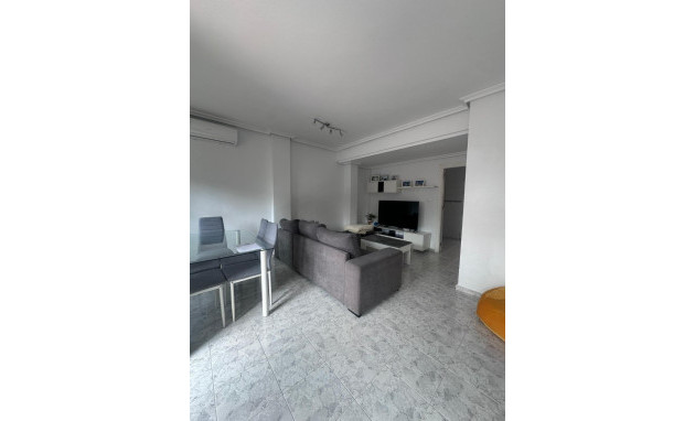 Herverkoop - Town house - Torrevieja - Los Frutales