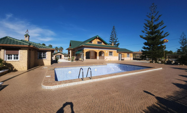 Revente - Villa with annex - Catral