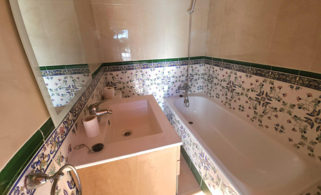 Revente - Villa with annex - Catral