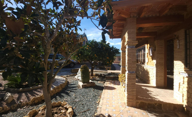 Revente - Villa with annex - Catral