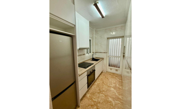 Herverkoop - Apartment - Torrevieja - Playa de los locos