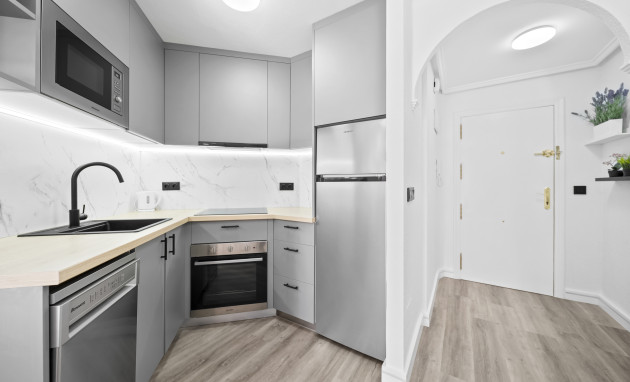 Herverkoop - Apartment - Torrevieja - Centro