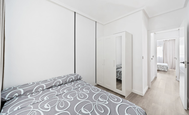 Herverkoop - Apartment - Torrevieja - Centro