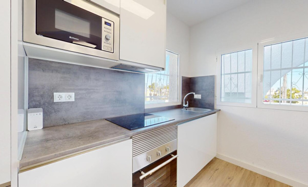 Herverkoop - Bungalow - Gelijkvloers - Villamartín - Blue Lagoon