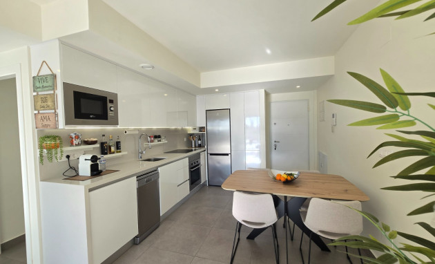 Resale - Apartment / Flat * - Orihuela Costa * - Villamartín *