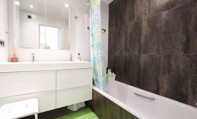 Herverkoop - Bungalow - Gelijkvloers - Orihuela Costa - La Zenia