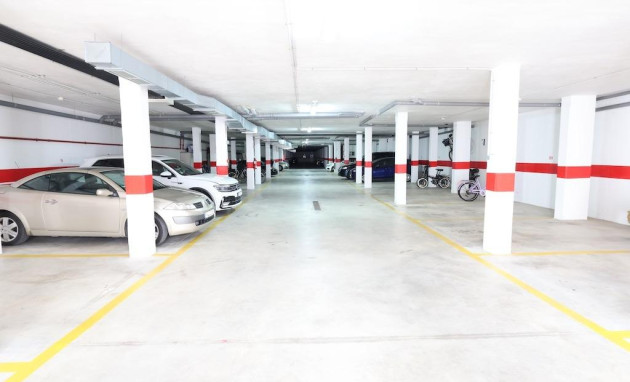 Herverkoop - Bungalow - Gelijkvloers - Orihuela Costa - La Zenia