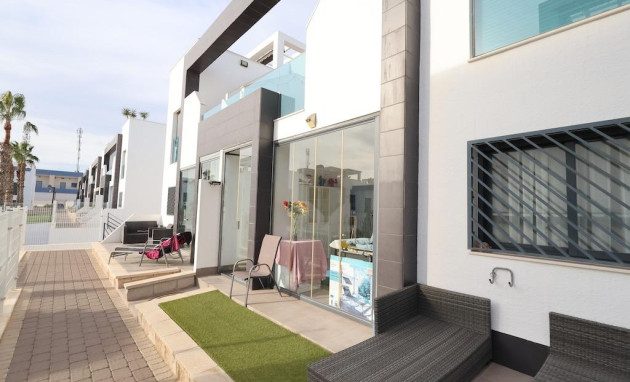 Herverkoop - Bungalow - Gelijkvloers - Orihuela Costa - La Zenia