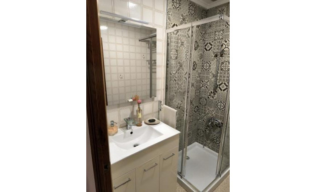 Herverkoop - Bungalow - Gelijkvloers - Torrevieja - La Siesta - El Salado - Torreta