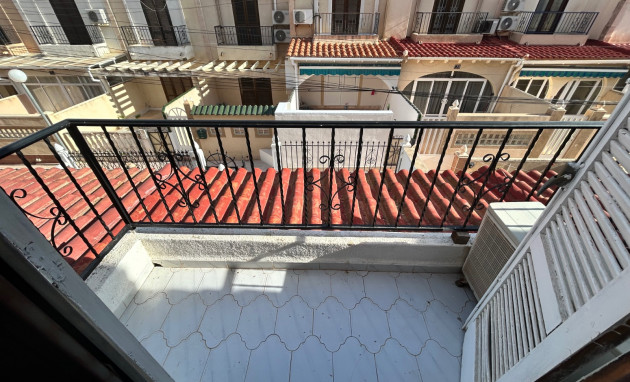Resale - Townhouse - El Chaparral