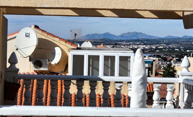 Resale - Townhouse - El Chaparral