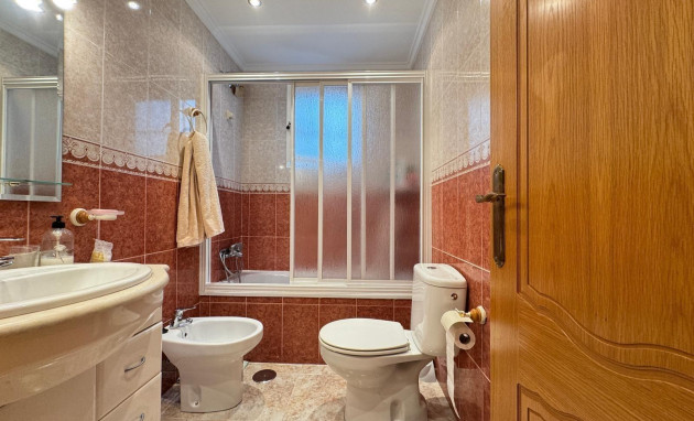 Resale - Apartment - Torrevieja - Centro