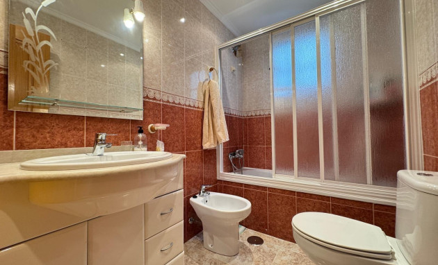 Resale - Apartment - Torrevieja - Centro