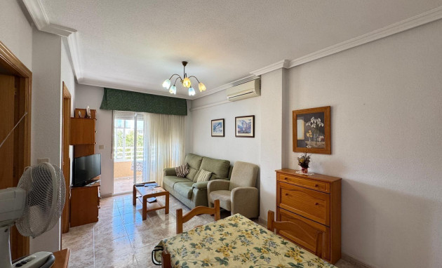 Resale - Apartment - Torrevieja - Centro