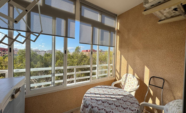 Resale - Apartment - Torrevieja - Centro