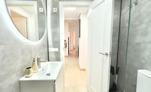 Herverkoop - Apartment - Torrevieja - Centro