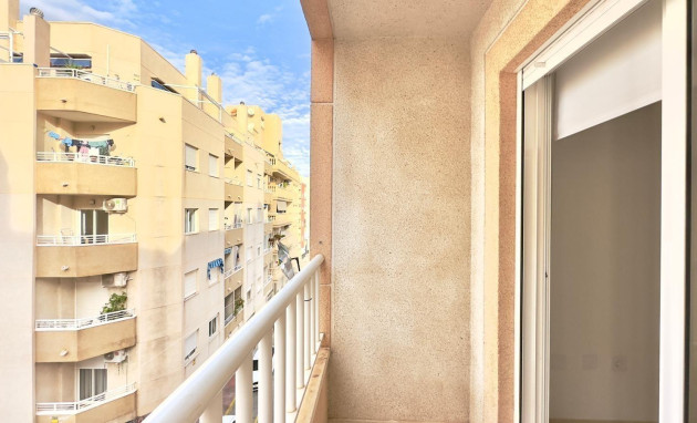 Herverkoop - Apartment - Torrevieja - Centro